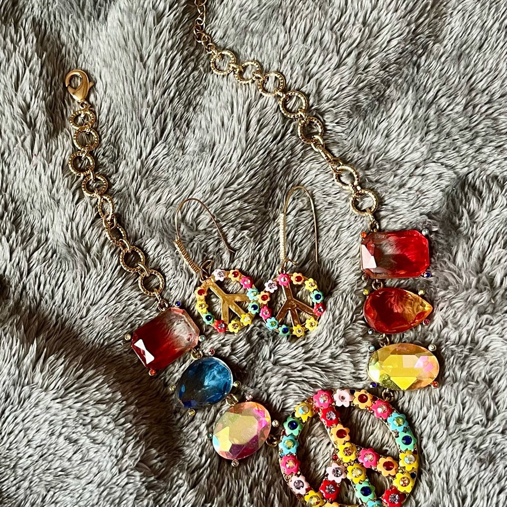 Betsey Johnson Colorful Peace Sign Necklace and Earring Set